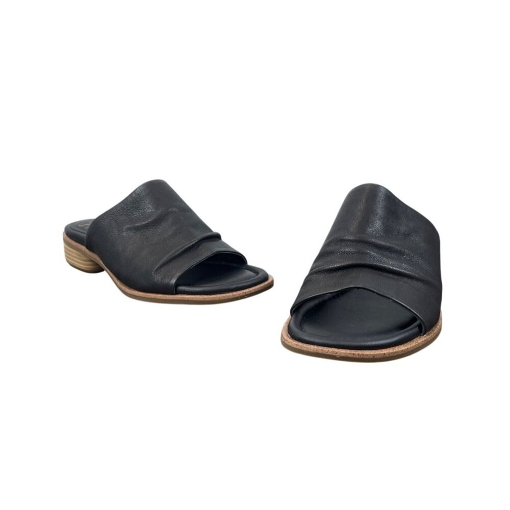 Sofft Womens Black Leather Slide Sandals Open Toe Low Heel Size 7M